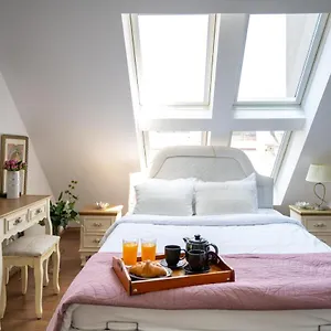Apartment Sunny With A View In Center