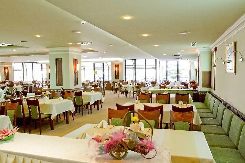 Hotel Lilia Zlate písky 4*,